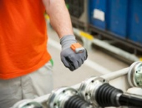 Inteligentna rękawica ProGlove: ŠKODA Logistics rozwija nowe technologie w przemyśle