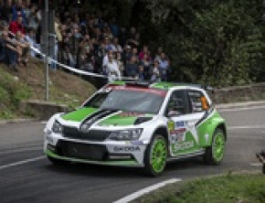 WRC 2: pokaz siły ŠKODY na Rajdzie Hiszpanii w kluczowym momencie walki o tytuł