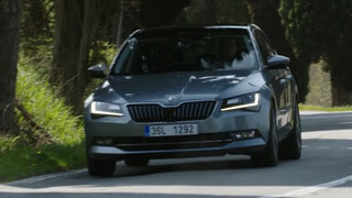 ŠKODA SUPERB - driving footage