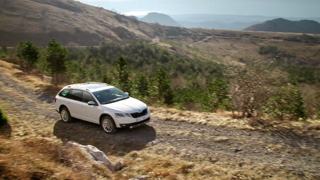 ŠKODA OCTAVIA SCOUT driving footage